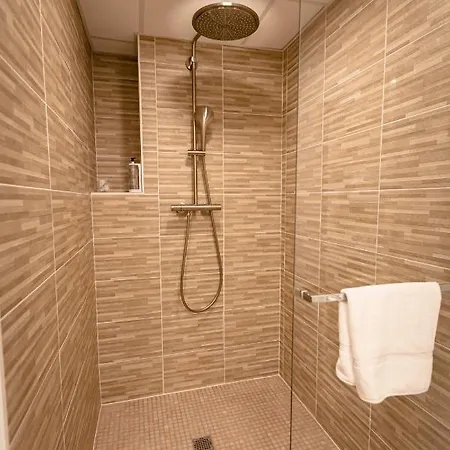 Mercedes Hotel