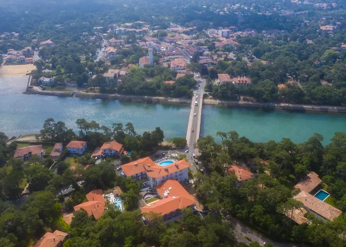 Mercedes 3* Soorts-Hossegor